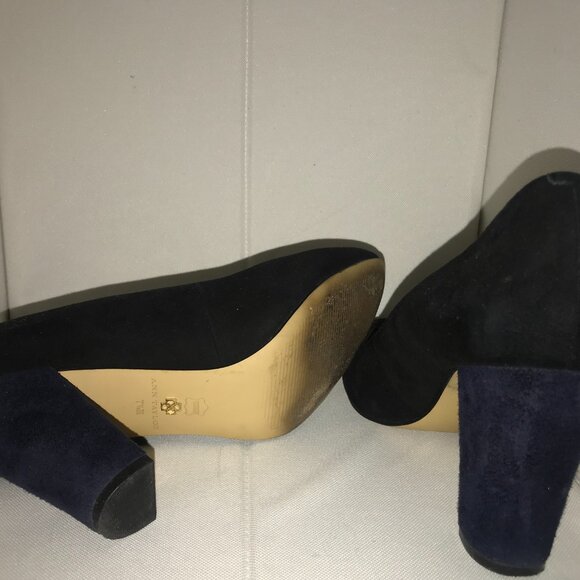 Ann Taylor Black & Blue Suede Pump - Picture 3 of 15